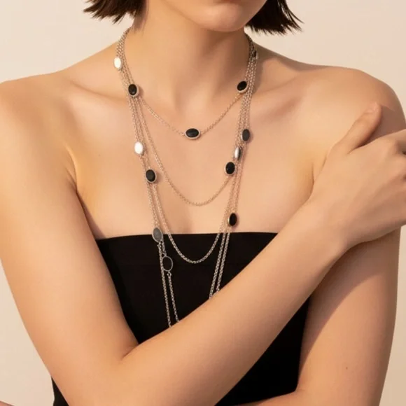 3 strand Necklace - Picture 2 of 4